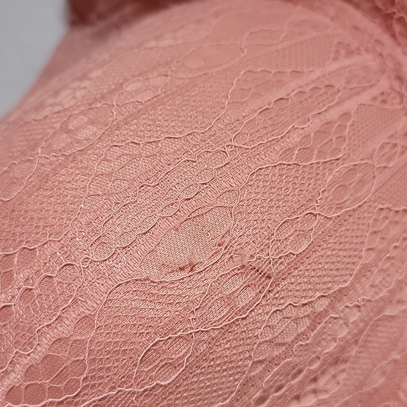 Daisy Fuentes Underwire Bra/ 42D - Picture 13 of 13